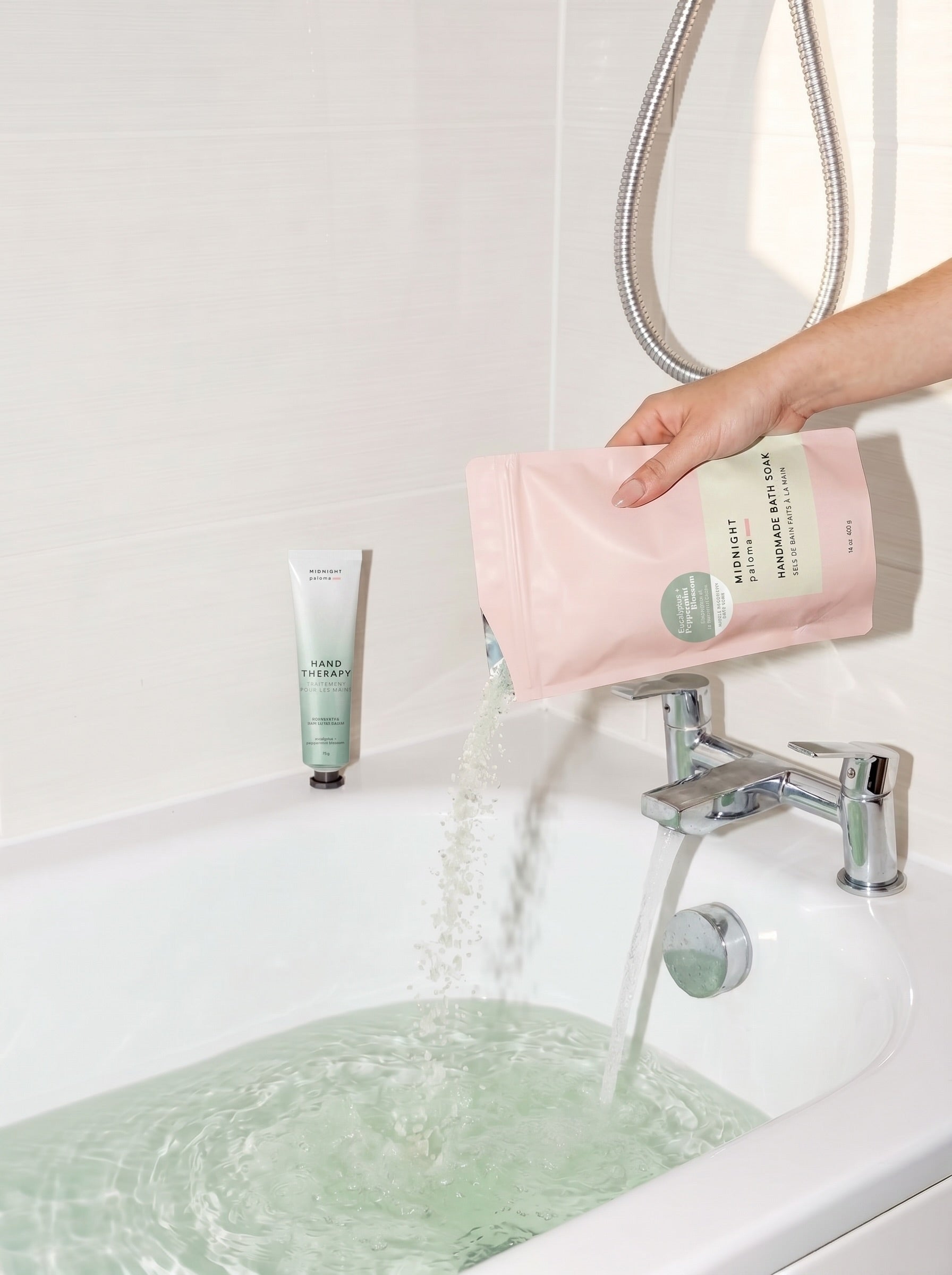 Eucalyptus + Peppermint Blossom Bath Soak | Midnight Paloma