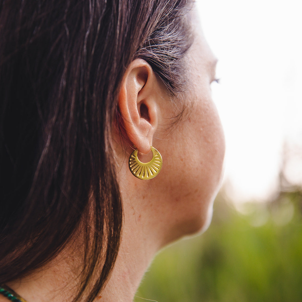 Textured hoops in sterling silver plated
 or 18K | HÉLIA | LUNAKI DESIGN